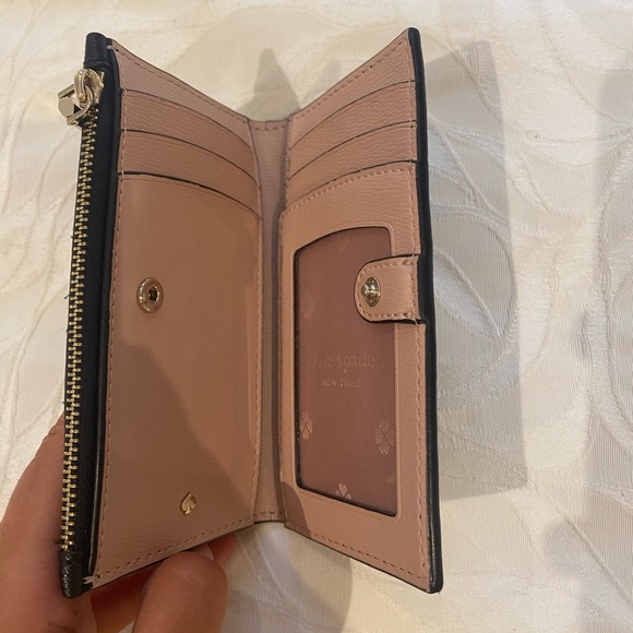 ‼️SOLD‼️ Cute Kate Spade wallet! - Picture 2 of 3